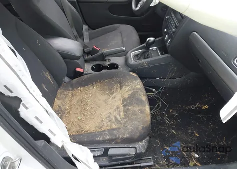 2015 Volkswagen Jetta 1.8T Se z USA, uszkodzony, nr VIN 3VWD17AJ5FM332307